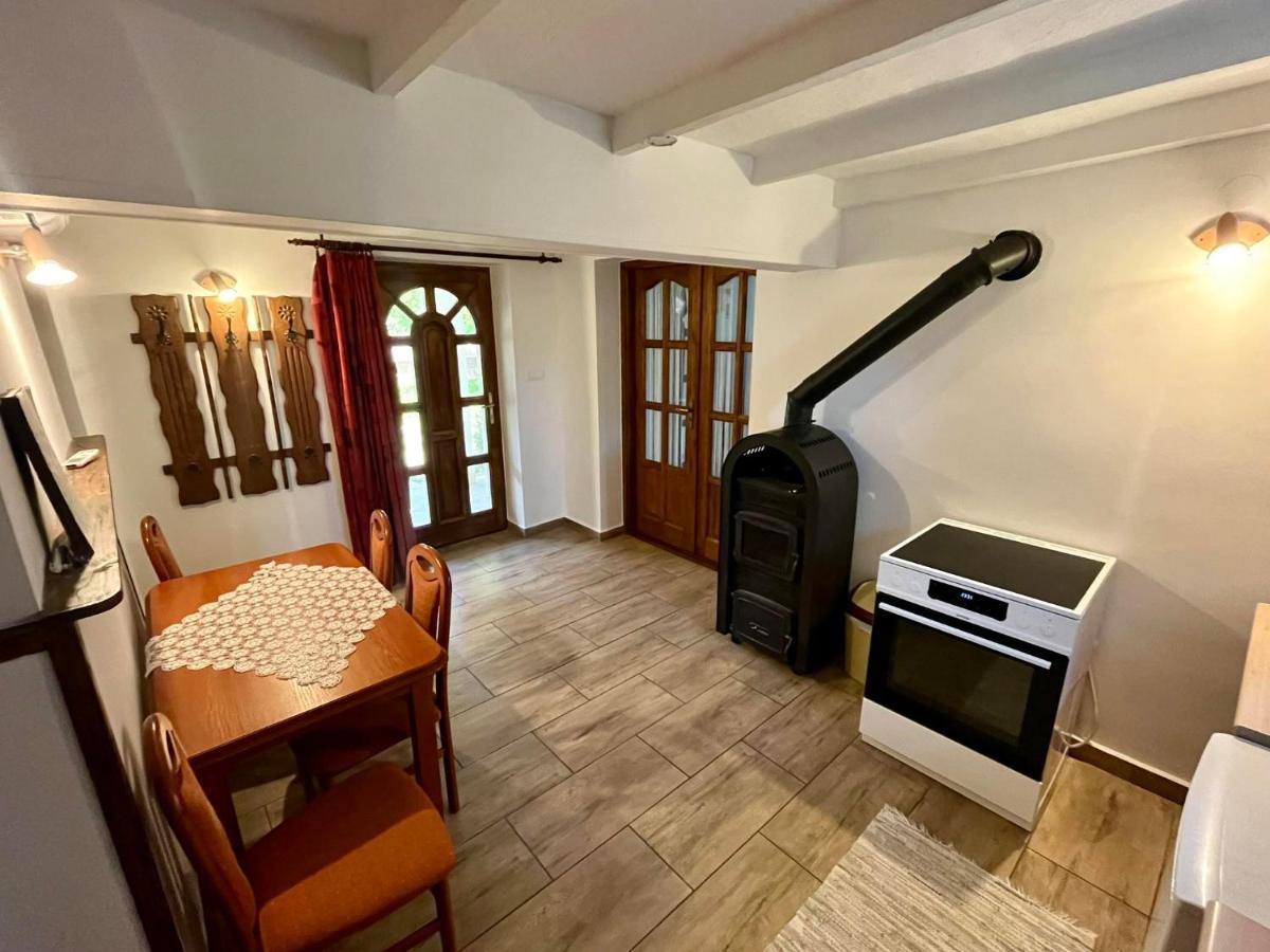 Alfoeldi Vendeghaz - Devavanya Exterior foto